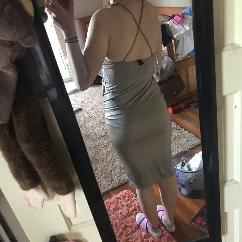 Dress - Picture 5 of 6